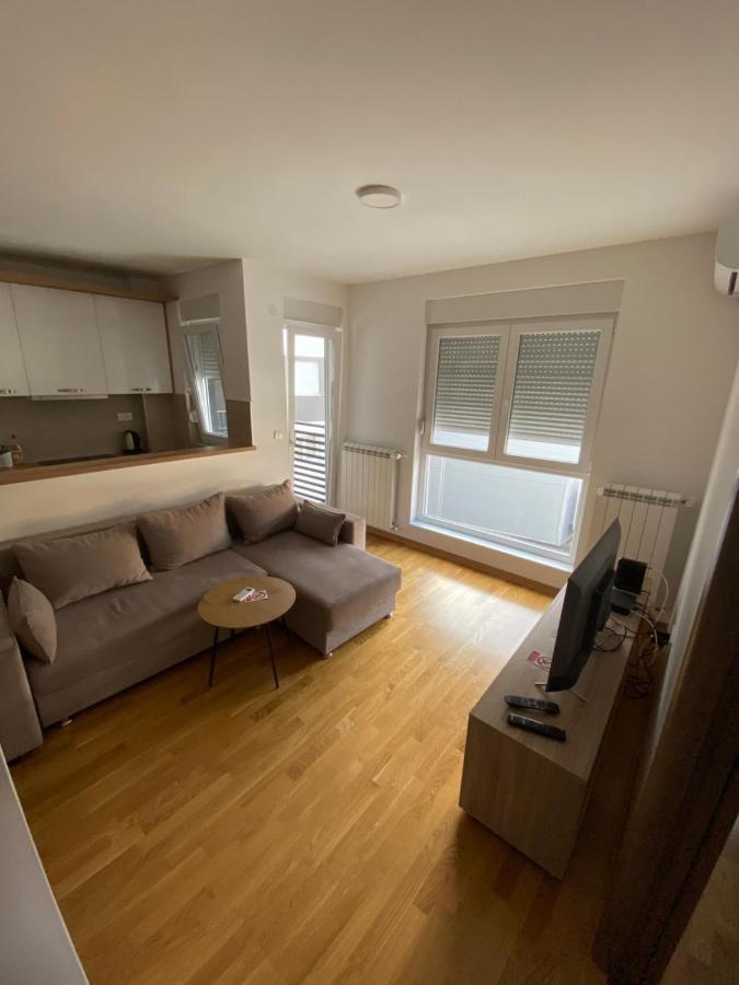 Cool Apartments With Free Parking Čačak Exteriér fotografie