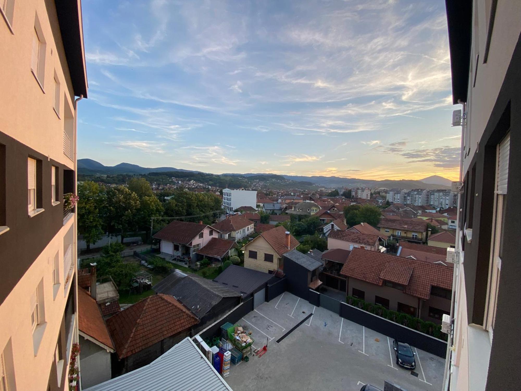 Cool Apartments With Free Parking Čačak Exteriér fotografie